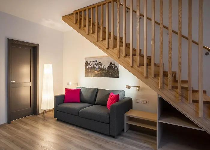 Stadium Panzio לינה וארוחת בוקר Németbarnag