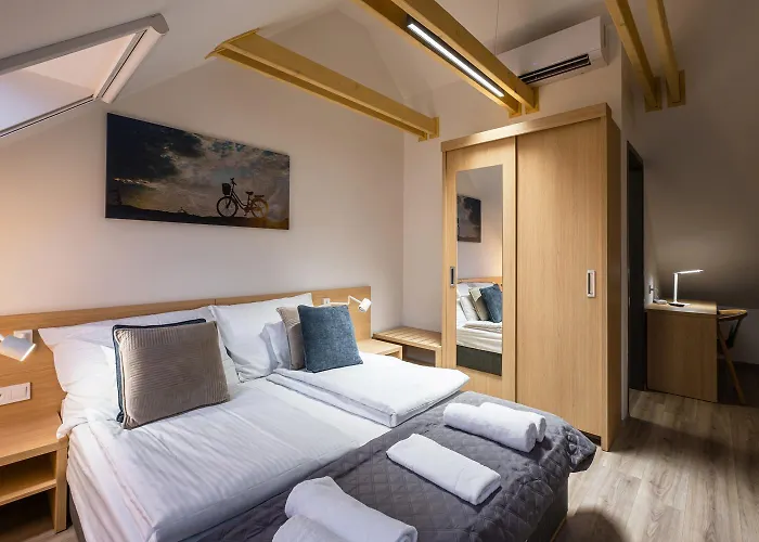 Stadium Panzio לינה וארוחת בוקר 3*